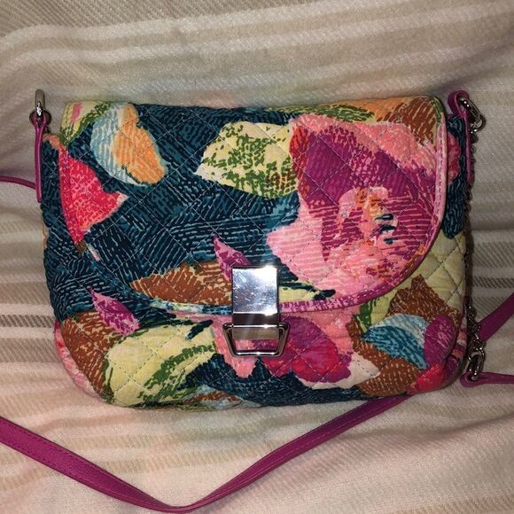 Vera Bradley Handbags - Vera Bradley Superbloom Print Floral Quilted Small Crossbody Bag Purse